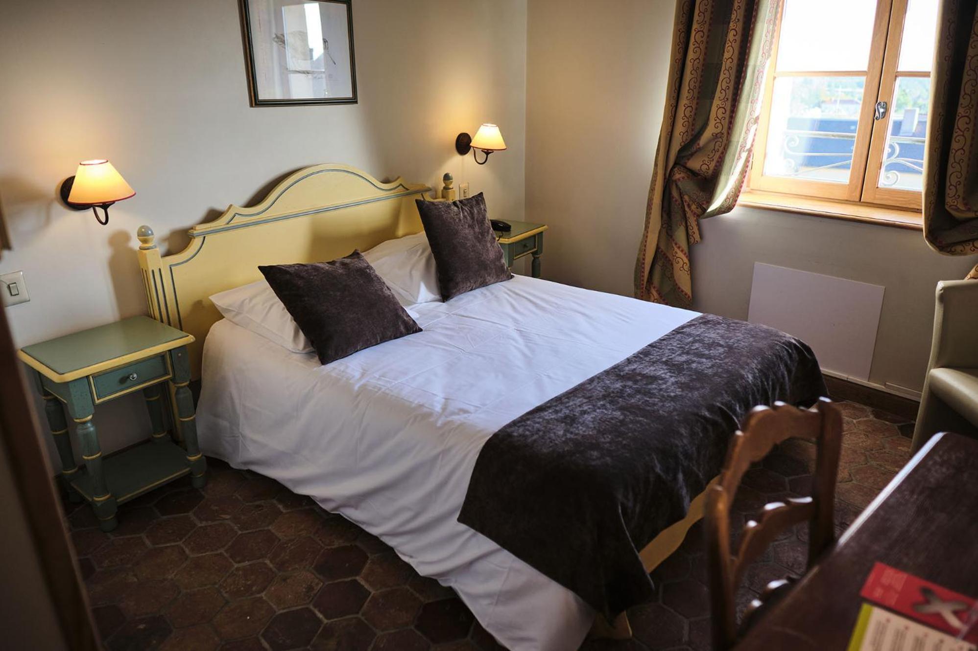 Hostellerie De La Tour D'Auxois Saulieu Zewnętrze zdjęcie